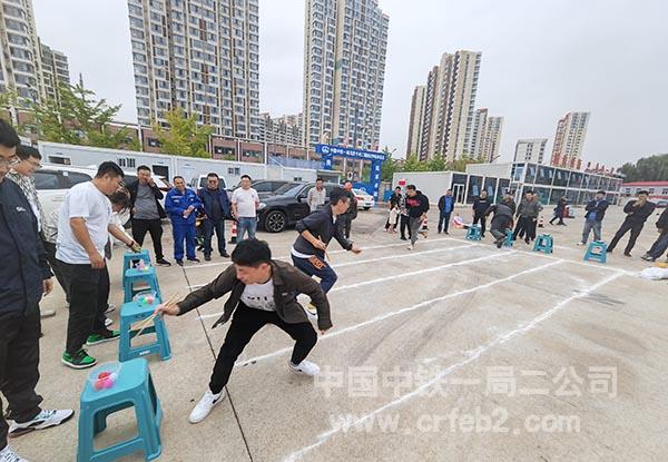 冯营子村城中村改造二期回迁B地块项目——筷子夹乒乓球