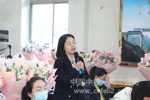 现场女职工互动座谈